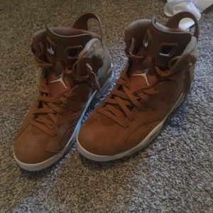 Jordan men’s size 8 Wheat 6’s brown suede